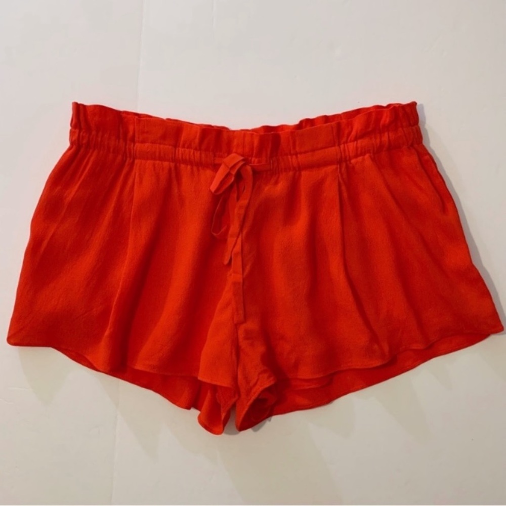 Aritzia Wilfred Montrouge Red Shorts